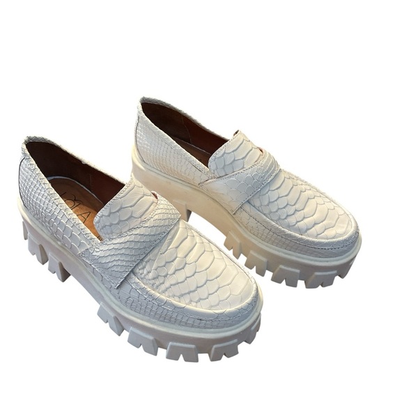 Lola Relola Chunky Lug Sole White Platform Loafers Snakeskin Women's 6.5 - Picture 1 of 10